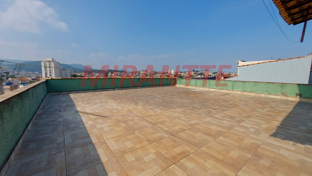 Sobrado de 369m² com 4 quartos em Vila Mazzei