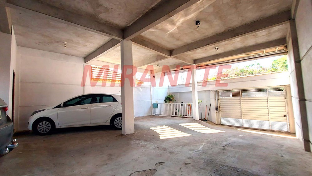 Sobrado de 369m² com 4 quartos em Vila Mazzei