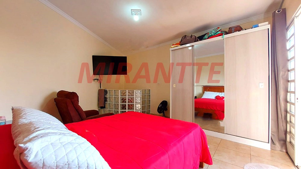 Sobrado de 369m² com 4 quartos em Vila Mazzei