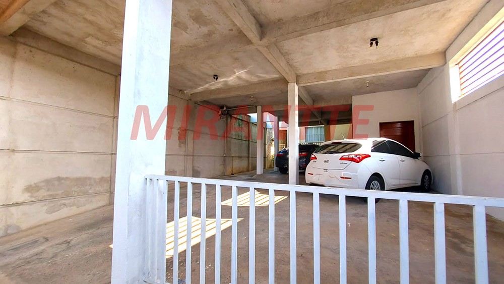 Sobrado de 369m² com 4 quartos em Vila Mazzei