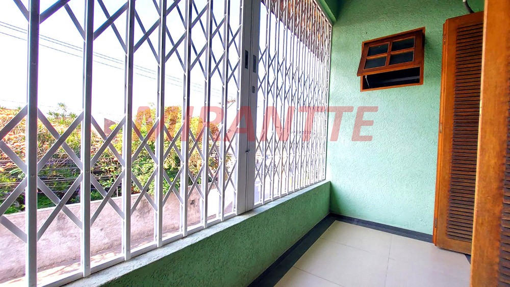 Sobrado de 369m² com 4 quartos em Vila Mazzei