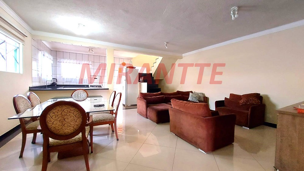Sobrado de 369m² com 4 quartos em Vila Mazzei