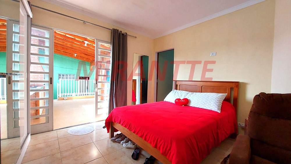 Sobrado de 369m² com 4 quartos em Vila Mazzei