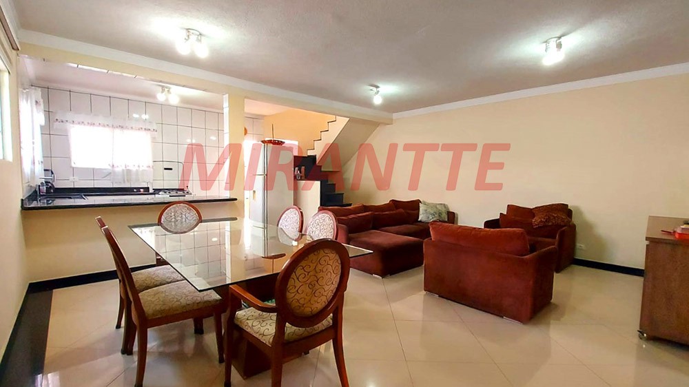 Sobrado de 369m² com 4 quartos em Vila Mazzei