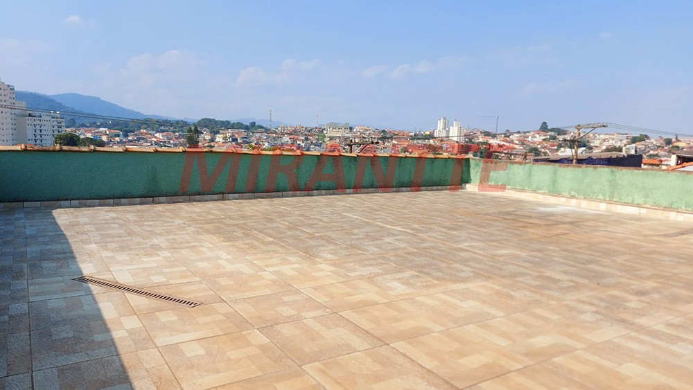 Sobrado de 369m² com 4 quartos em Vila Mazzei