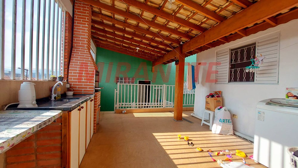 Sobrado de 369m² com 4 quartos em Vila Mazzei
