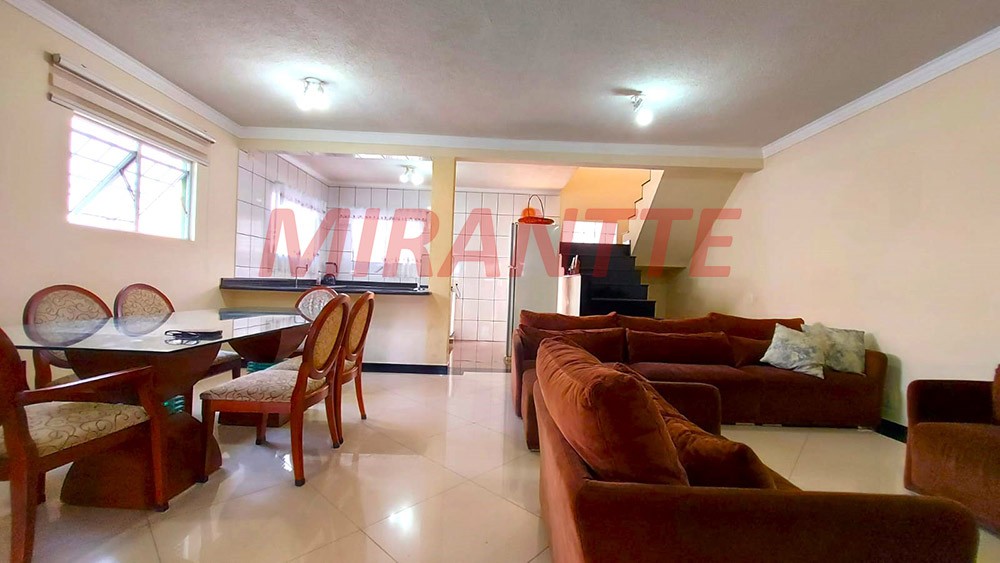 Sobrado de 369m² com 4 quartos em Vila Mazzei