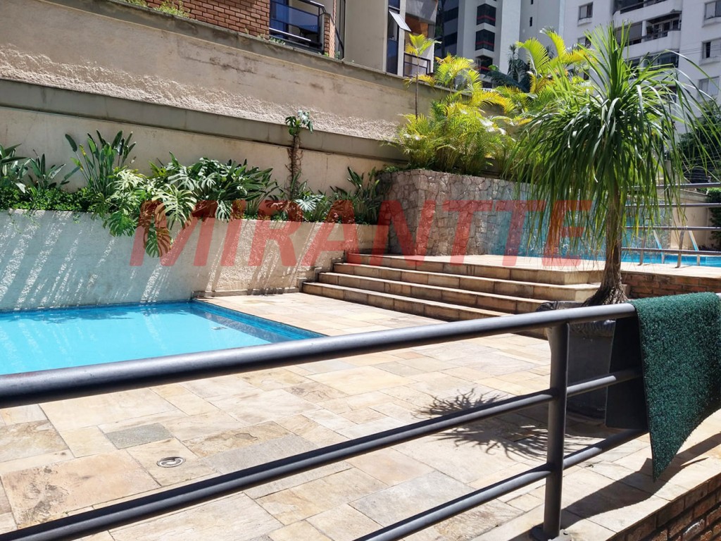 Apartamento com 3 quartos em Alto de Pinheiros