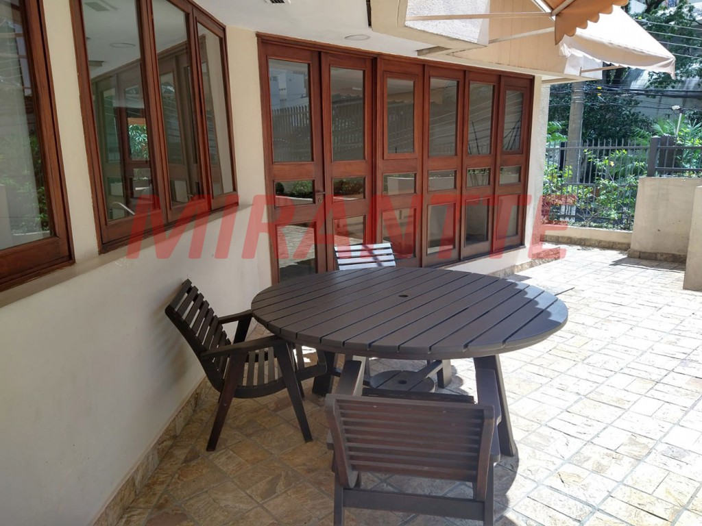 Apartamento com 3 quartos em Alto de Pinheiros