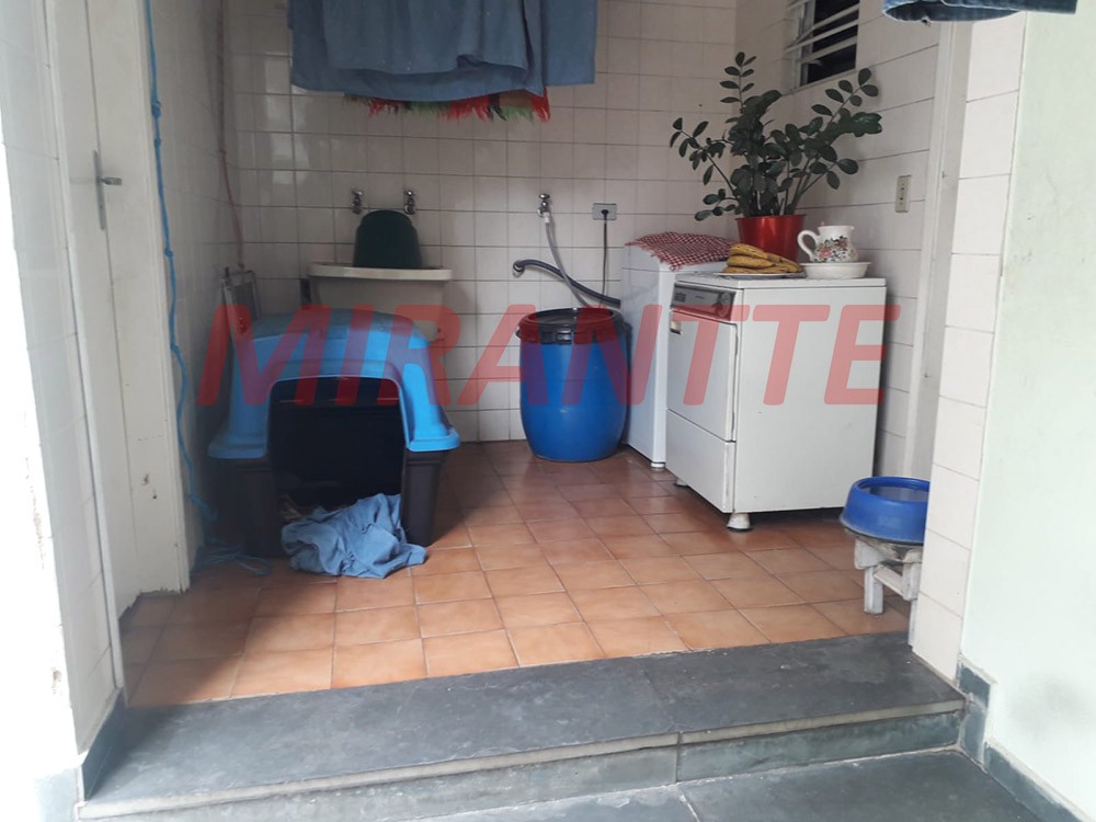 Sobrado de 196m² com 5 quartos em Vila Gustavo