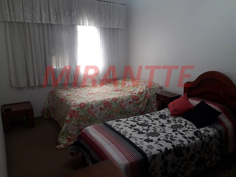 Sobrado de 196m² com 5 quartos em Vila Gustavo