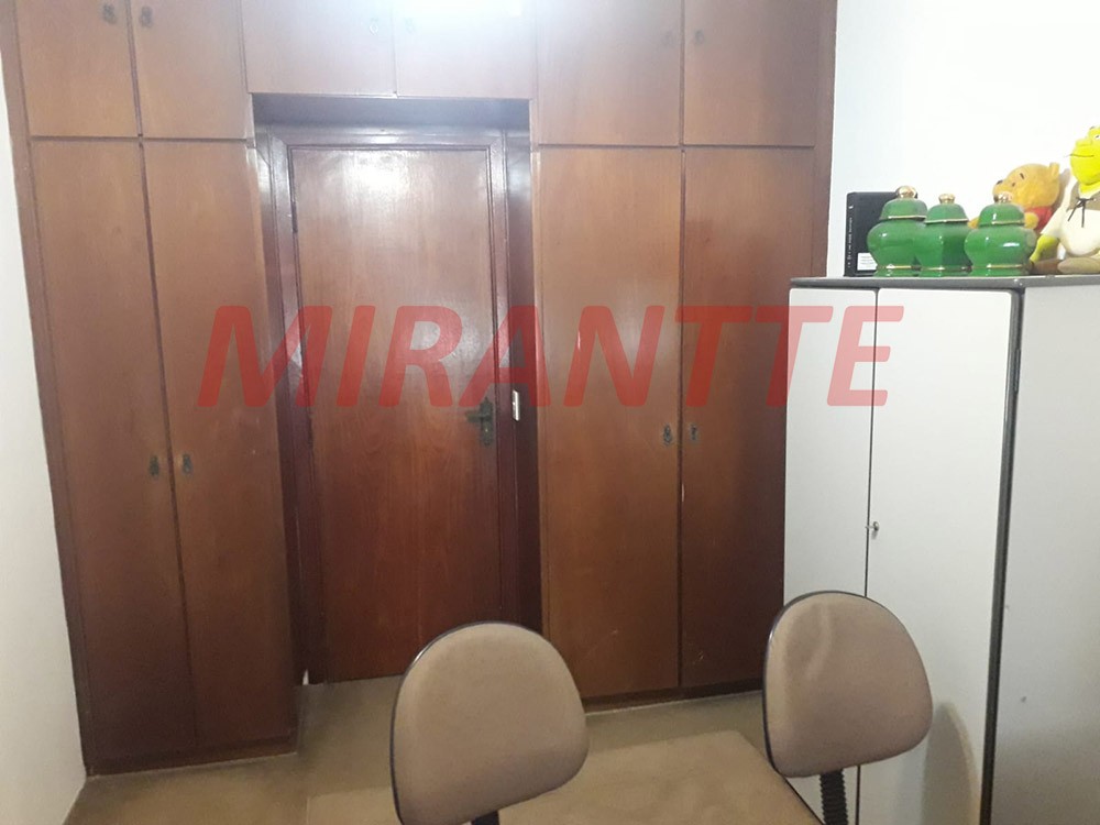 Sobrado de 196m² com 5 quartos em Vila Gustavo
