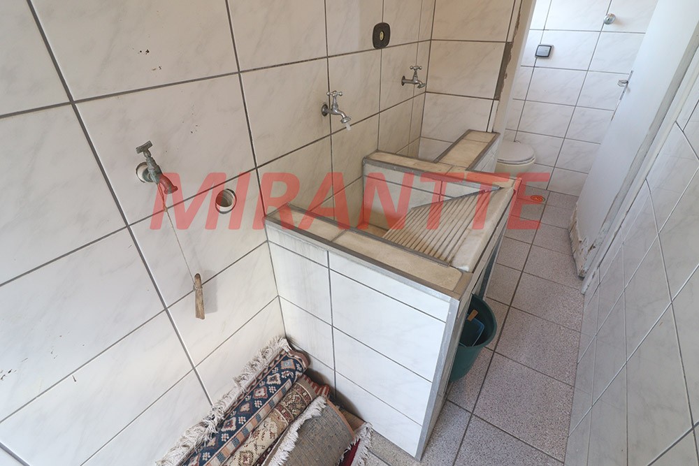 Casa terrea de 114m² com 2 quartos em Água Fria