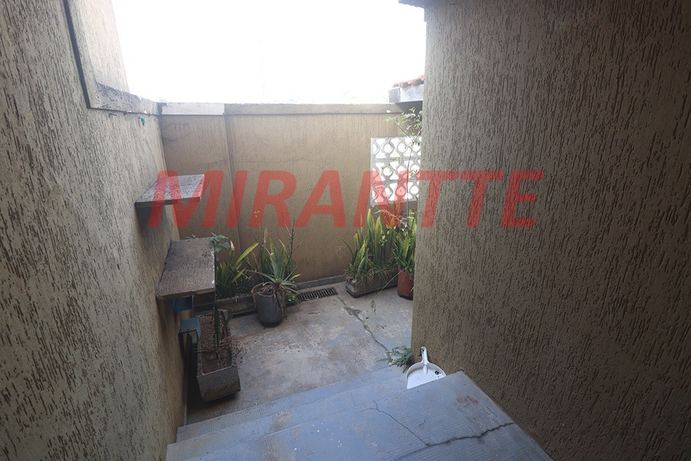 Casa terrea de 114m² com 2 quartos em Água Fria