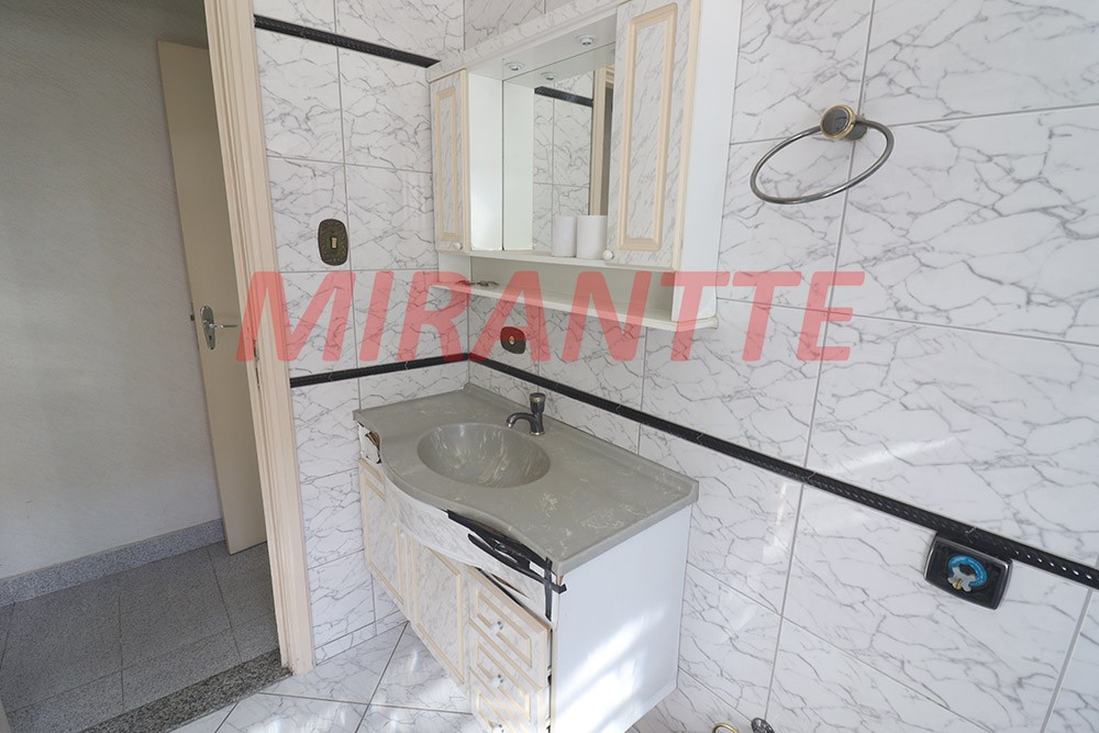 Casa terrea de 114m² com 2 quartos em Água Fria