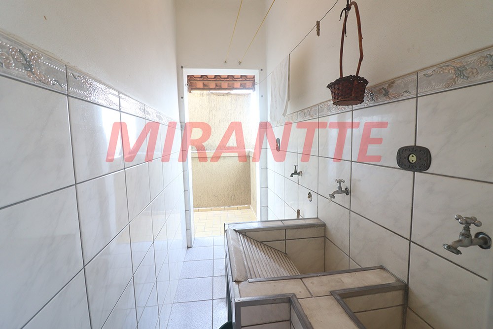 Casa terrea de 114m² com 2 quartos em Água Fria