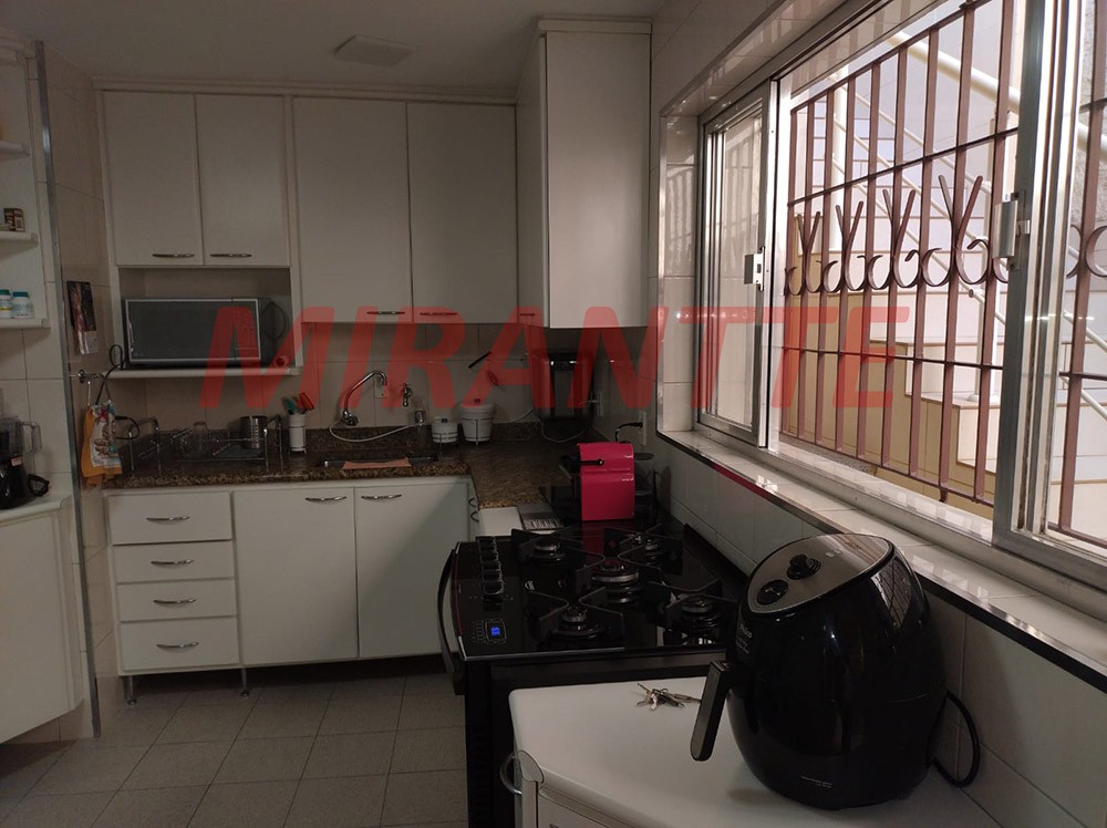 Casa terrea de 200m² com 4 quartos em Vila Aurora