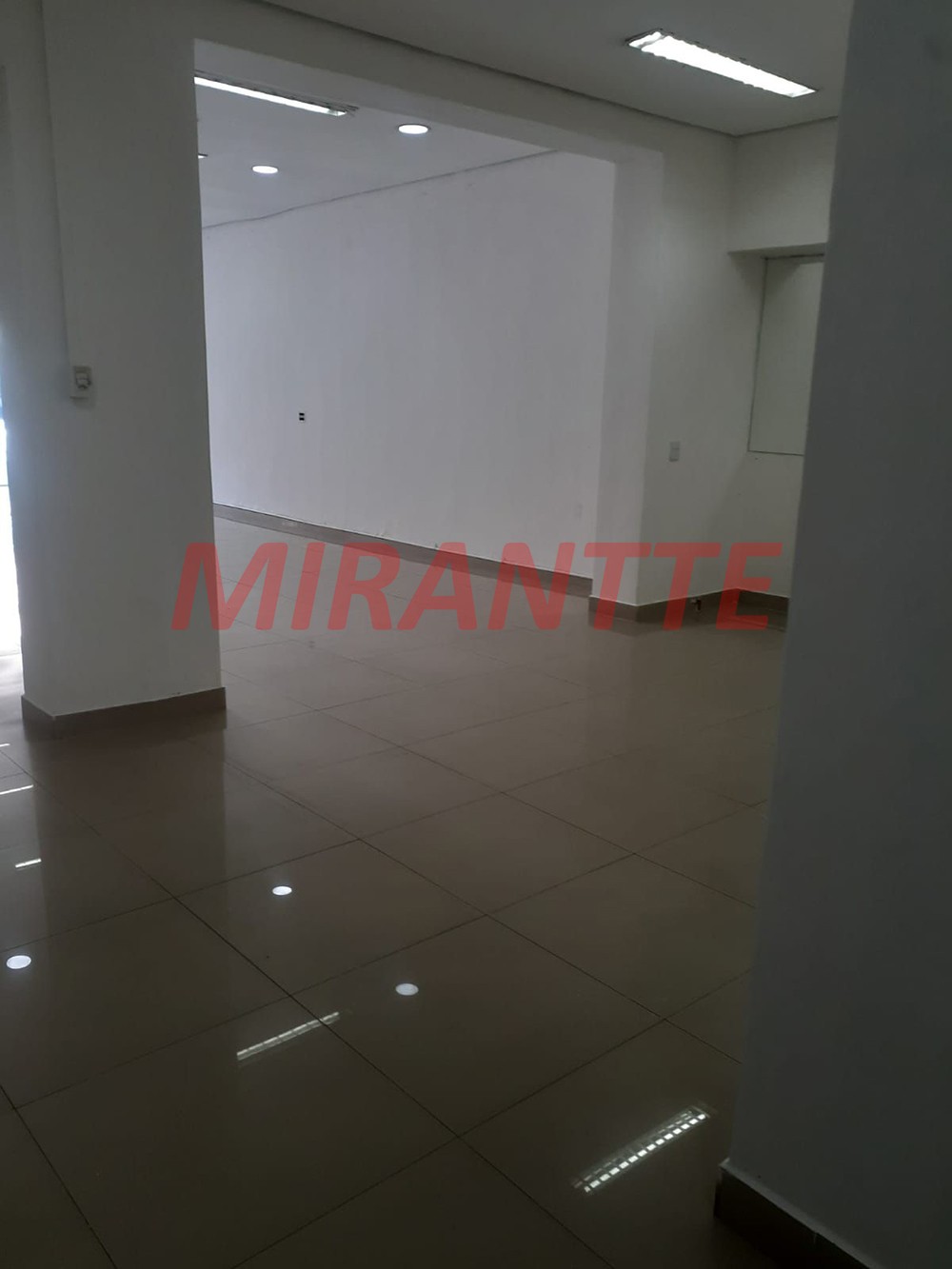 Comercial de 280m² em Santana