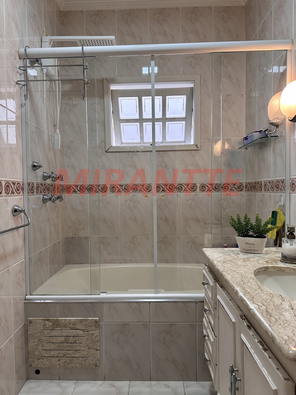 Sobrado de 172m² com 3 quartos em Imirim