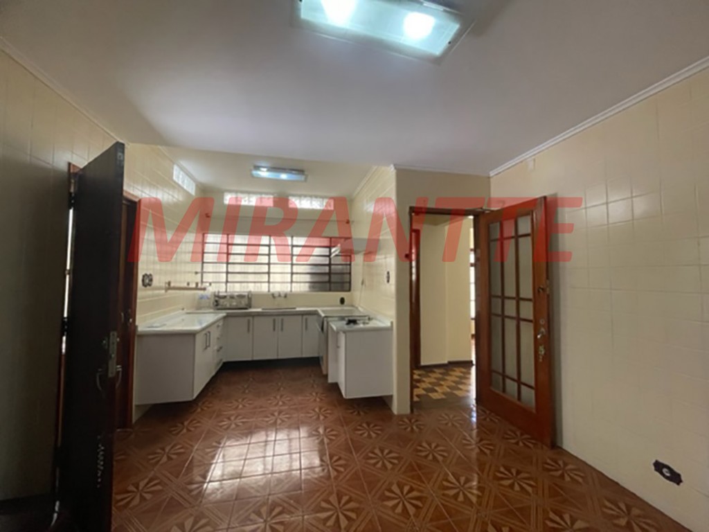 Sobrado de 240m² com 4 quartos em Santana