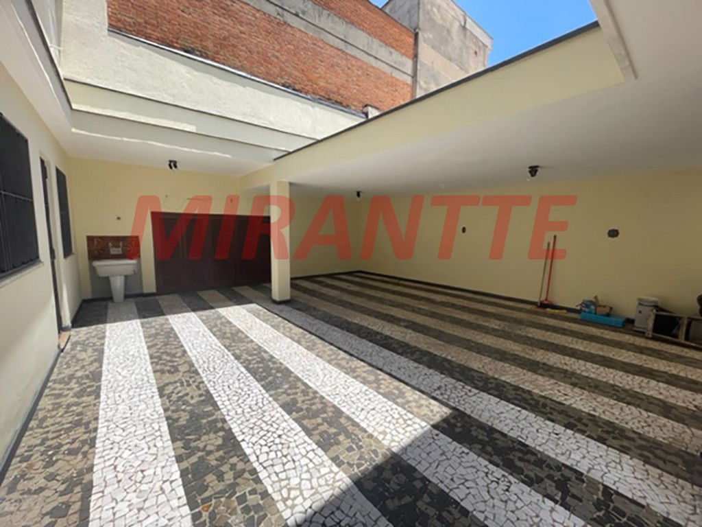 Sobrado de 240m² com 4 quartos em Santana