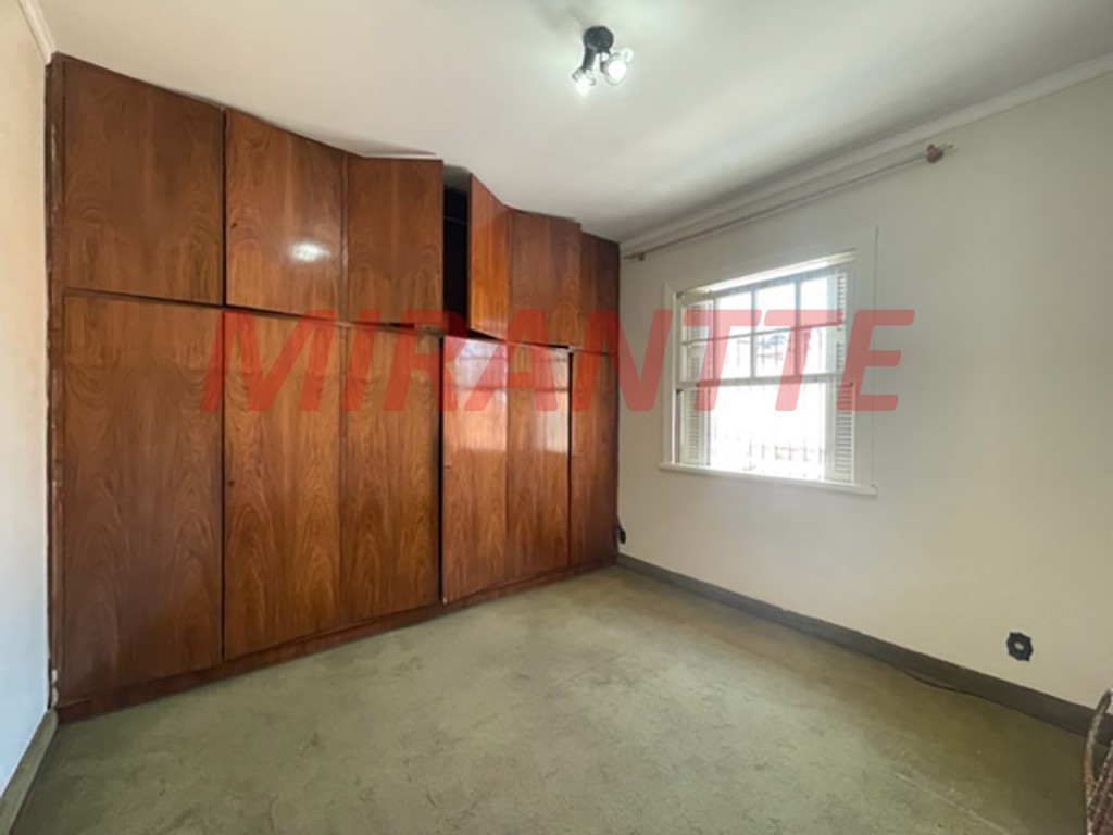 Sobrado de 240m² com 4 quartos em Santana
