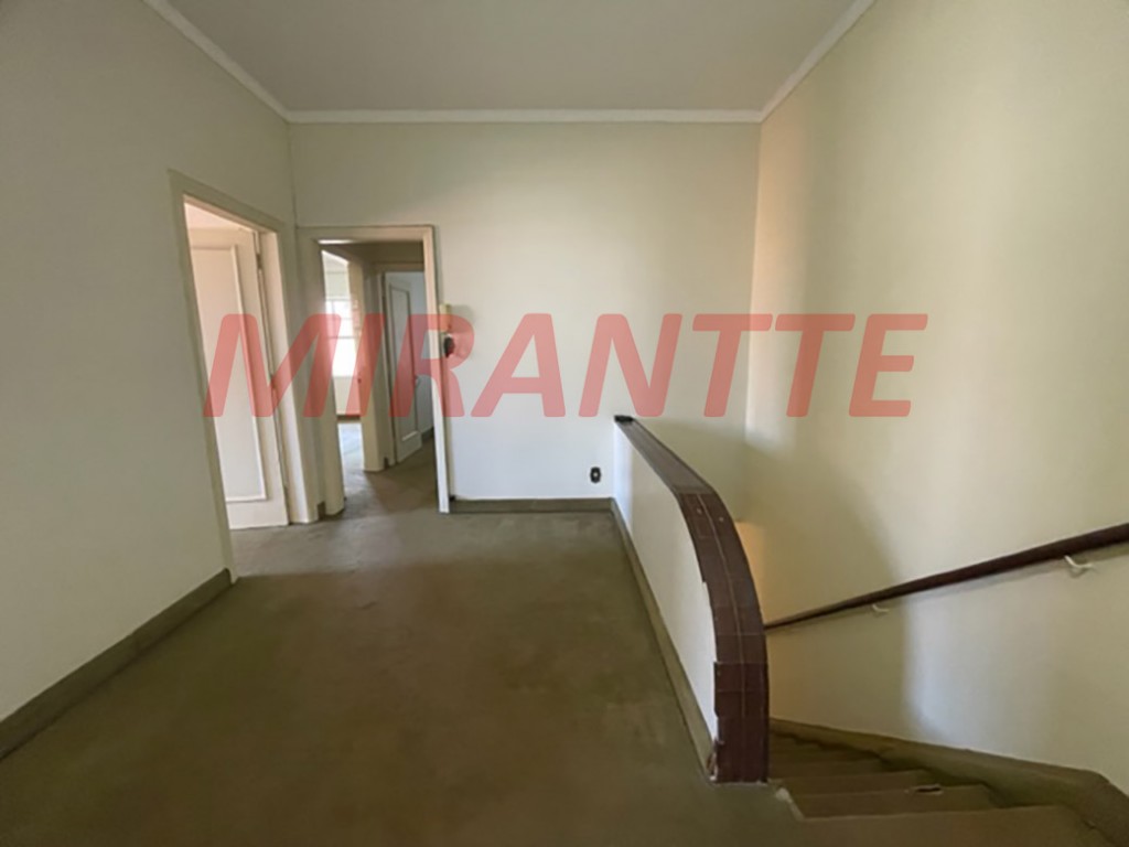 Sobrado de 240m² com 4 quartos em Santana
