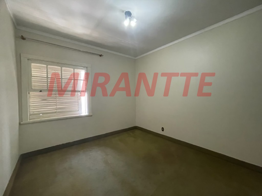 Sobrado de 240m² com 4 quartos em Santana