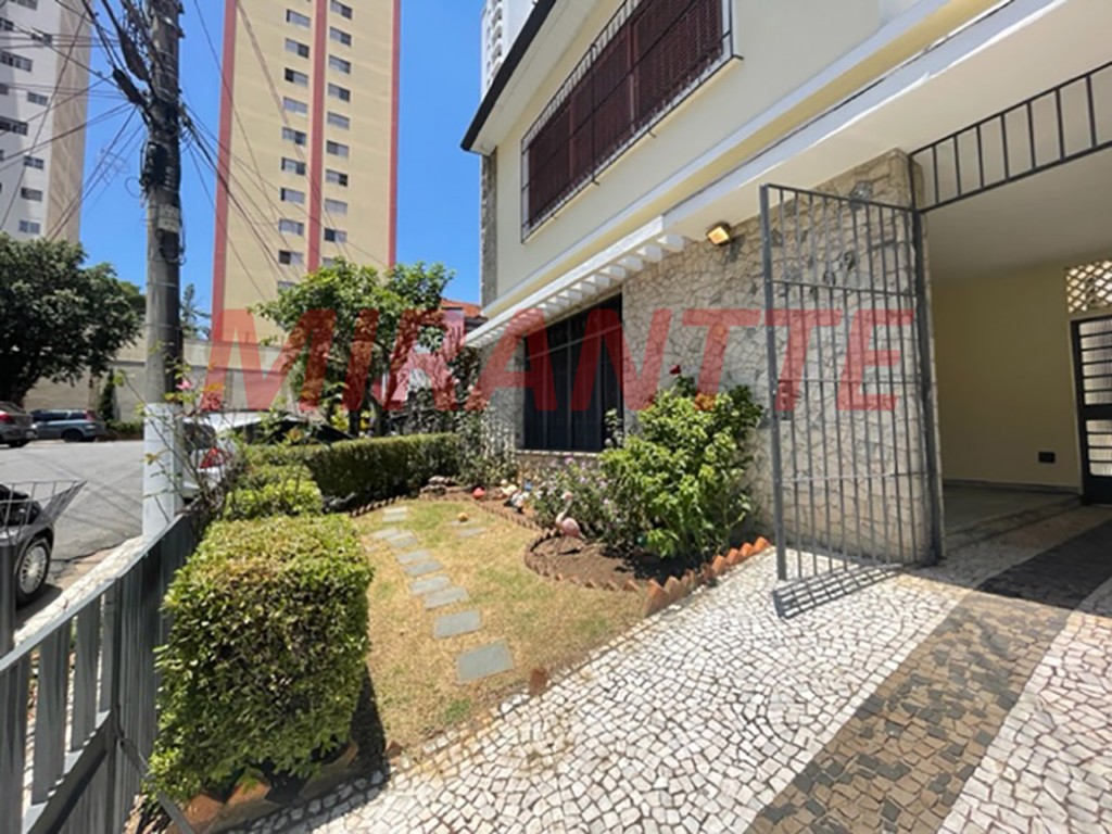 Sobrado de 240m² com 4 quartos em Santana