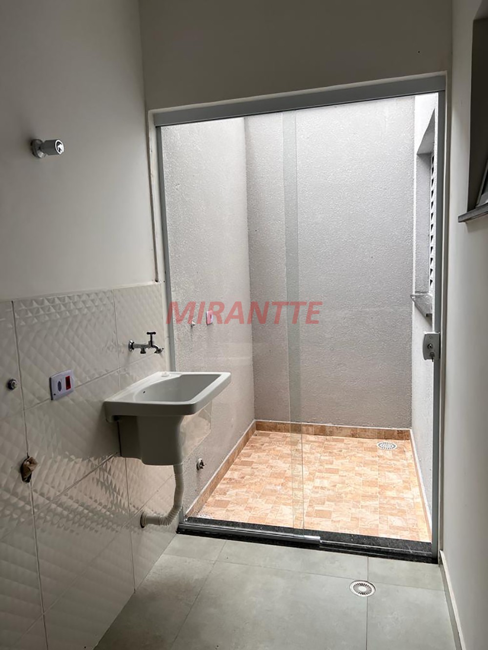 Apartamento de 50m² com 2 quartos em Parada Inglesa