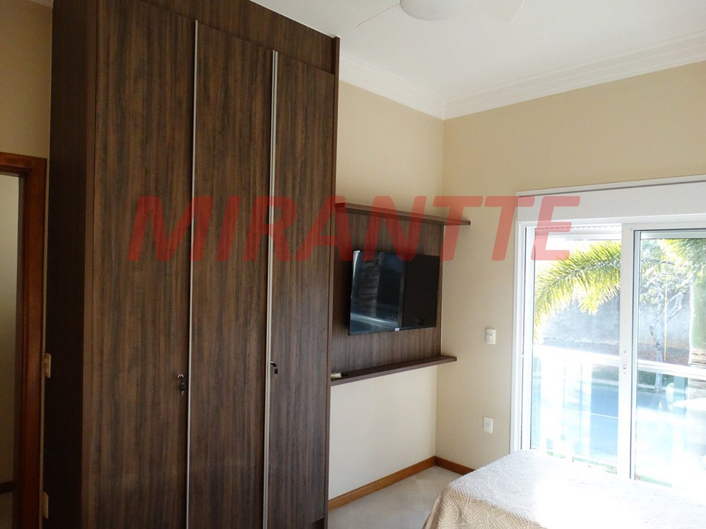 Cond. fechado de 416m² com 4 quartos em Chácara Areal