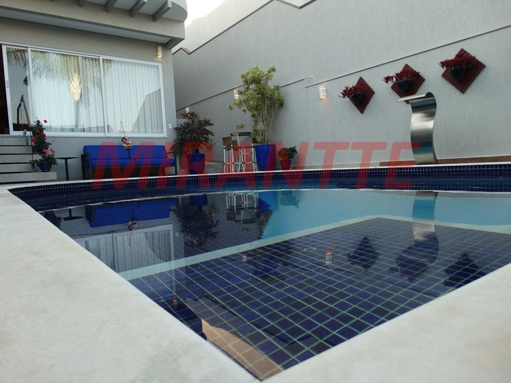 Cond. fechado de 416m² com 4 quartos em Chácara Areal