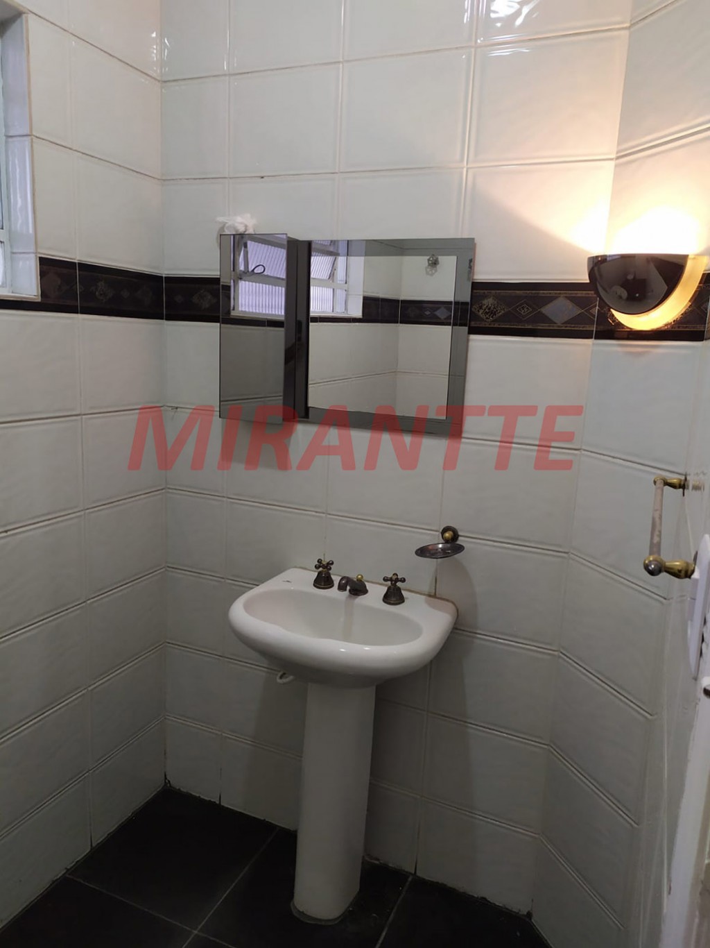 Comercial com 6 quartos em Imirim