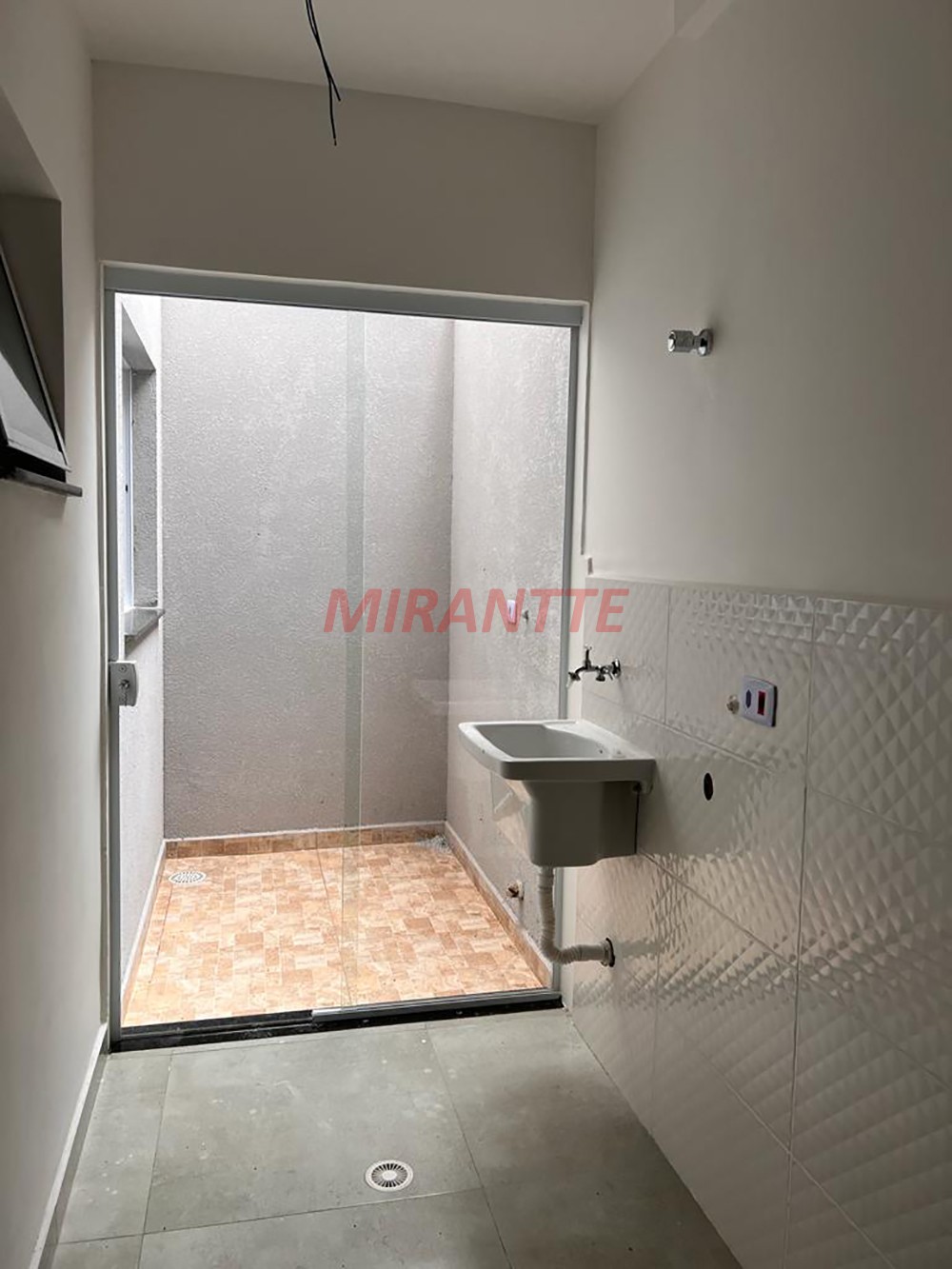 Apartamento de 52m² com 2 quartos em Parada Inglesa