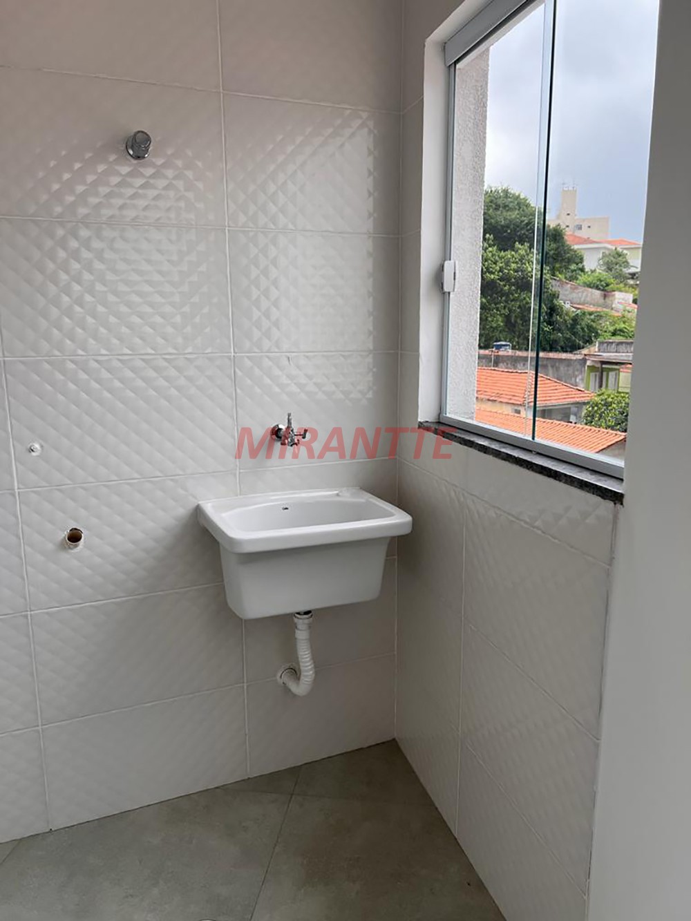 Apartamento de 57m² com 2 quartos em Parada Inglesa