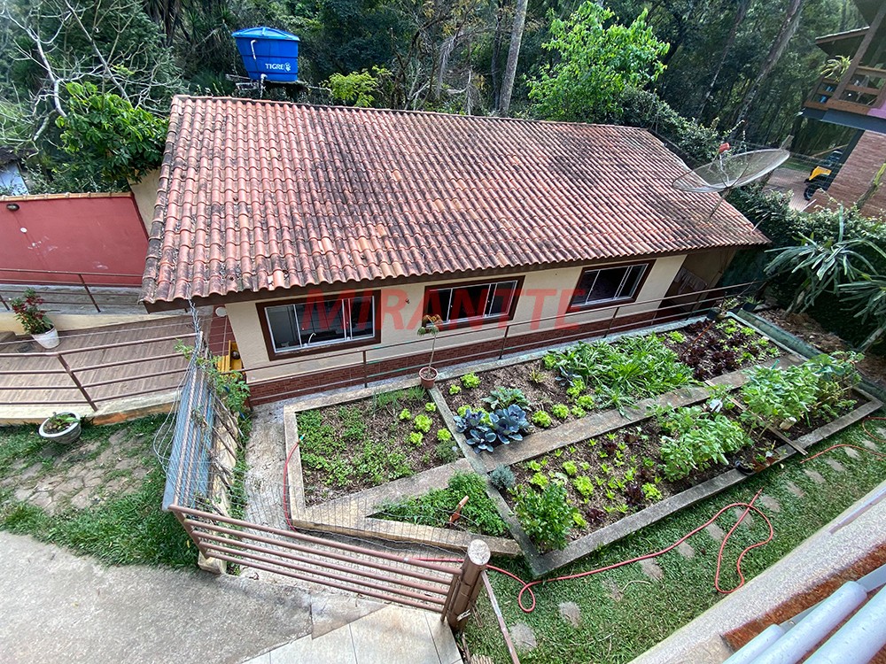 Sobrado de 700m² com 7 quartos em Serra Da Cantareira