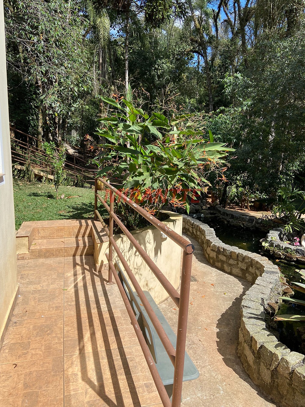Sobrado de 700m² com 7 quartos em Serra Da Cantareira