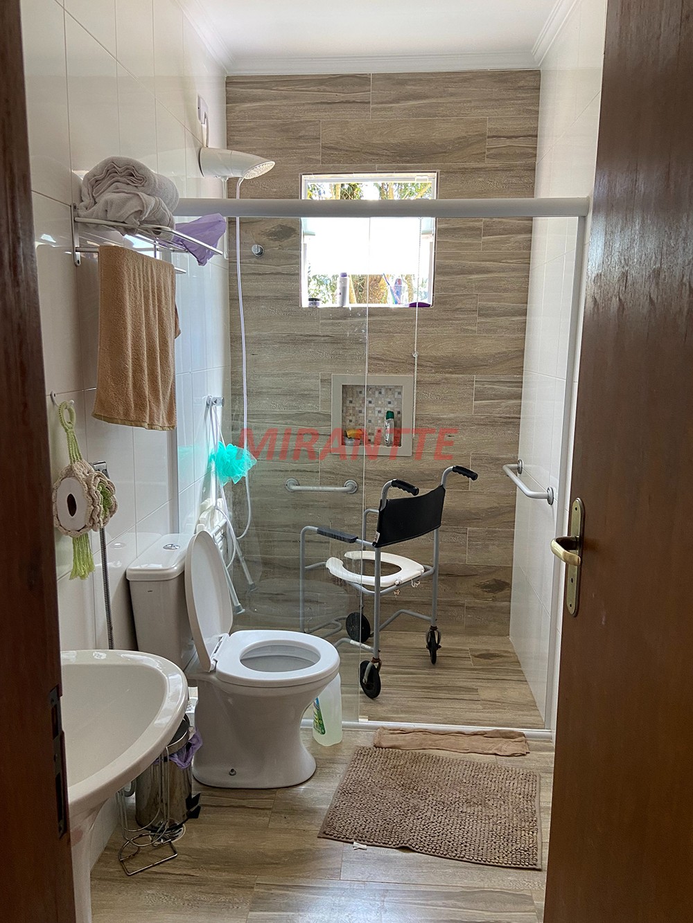 Sobrado de 700m² com 7 quartos em Serra Da Cantareira