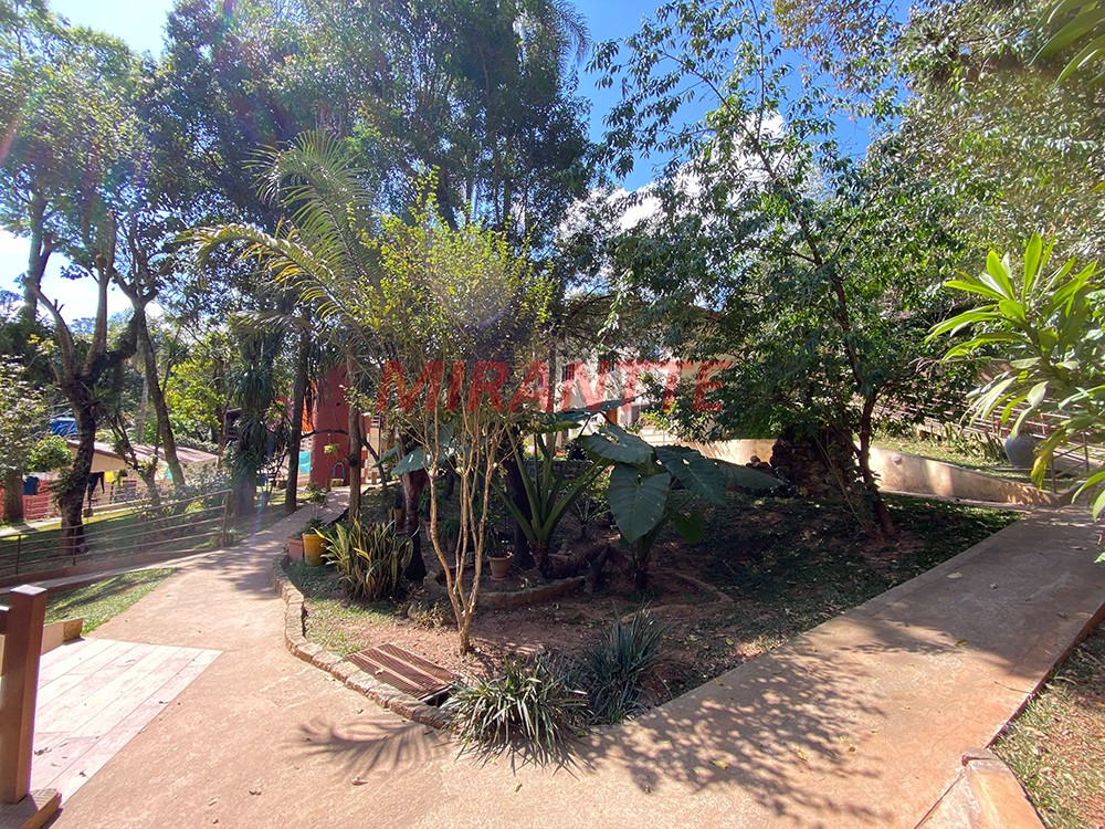 Sobrado de 700m² com 7 quartos em Serra Da Cantareira