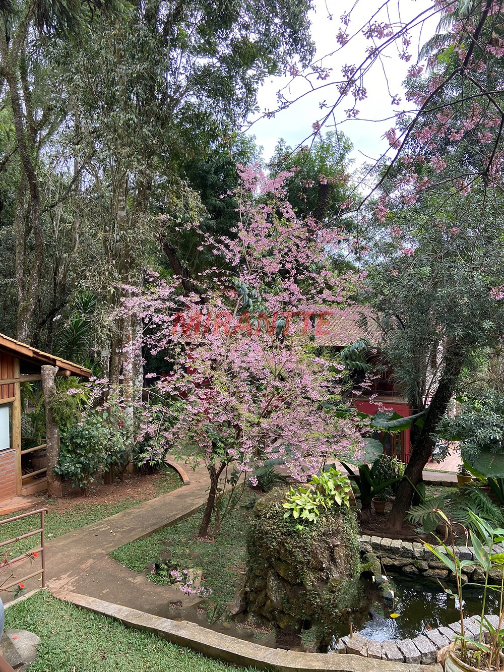 Sobrado de 700m² com 7 quartos em Serra Da Cantareira
