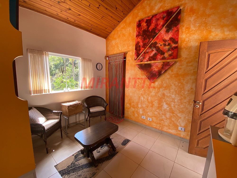 Sobrado de 700m² com 7 quartos em Serra Da Cantareira