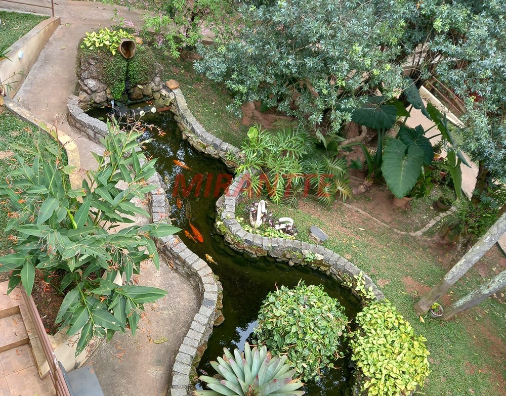 Sobrado de 700m² com 7 quartos em Serra Da Cantareira