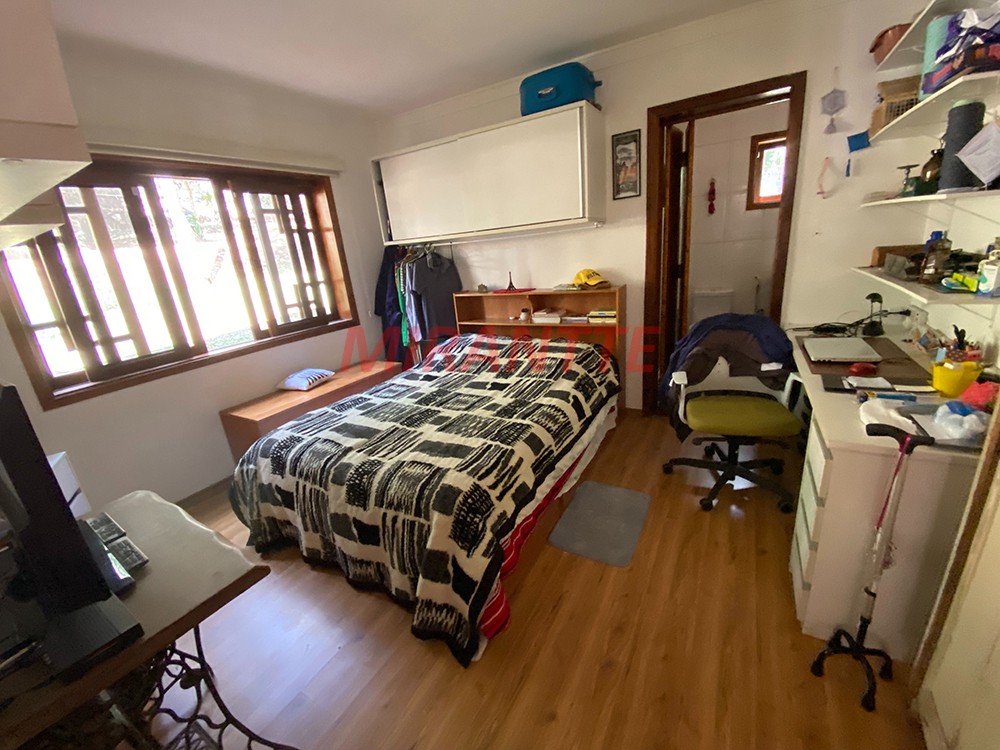 Sobrado de 700m² com 7 quartos em Serra Da Cantareira