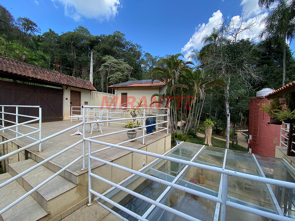 Sobrado de 700m² com 7 quartos em Serra Da Cantareira