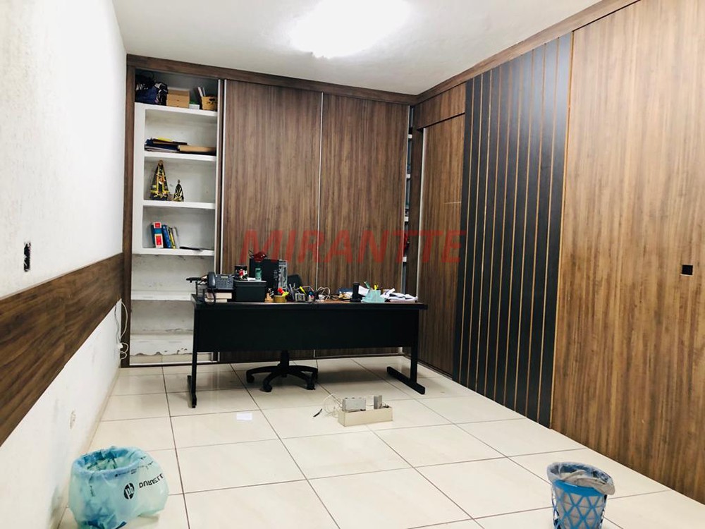 Comercial de 220m² em Casa Verde