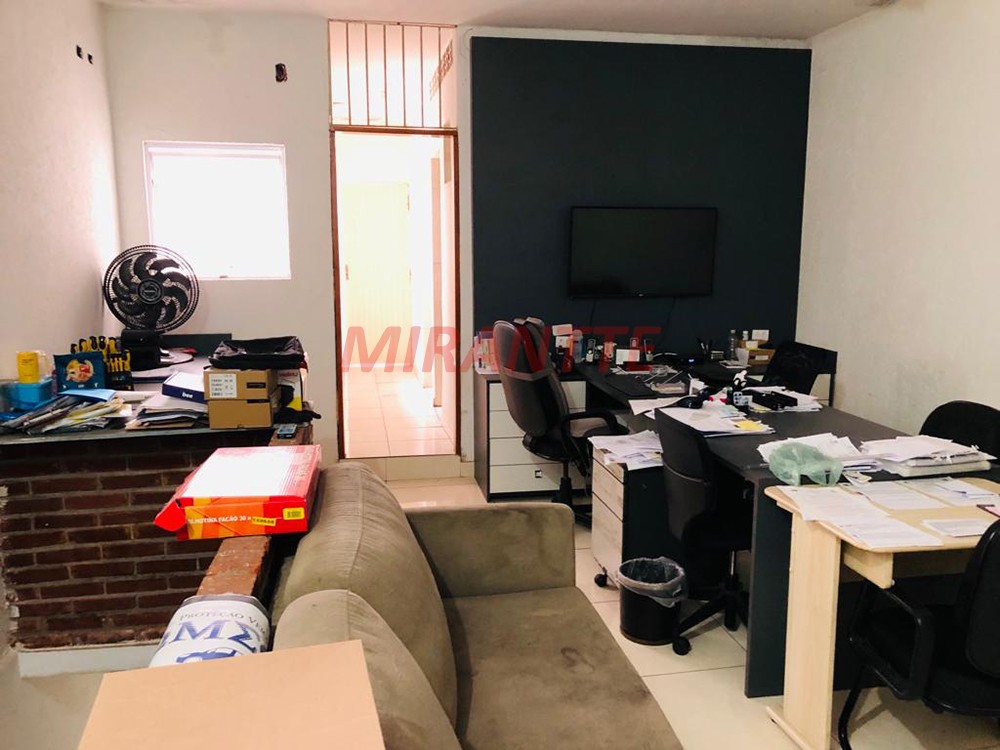Comercial de 220m² em Casa Verde