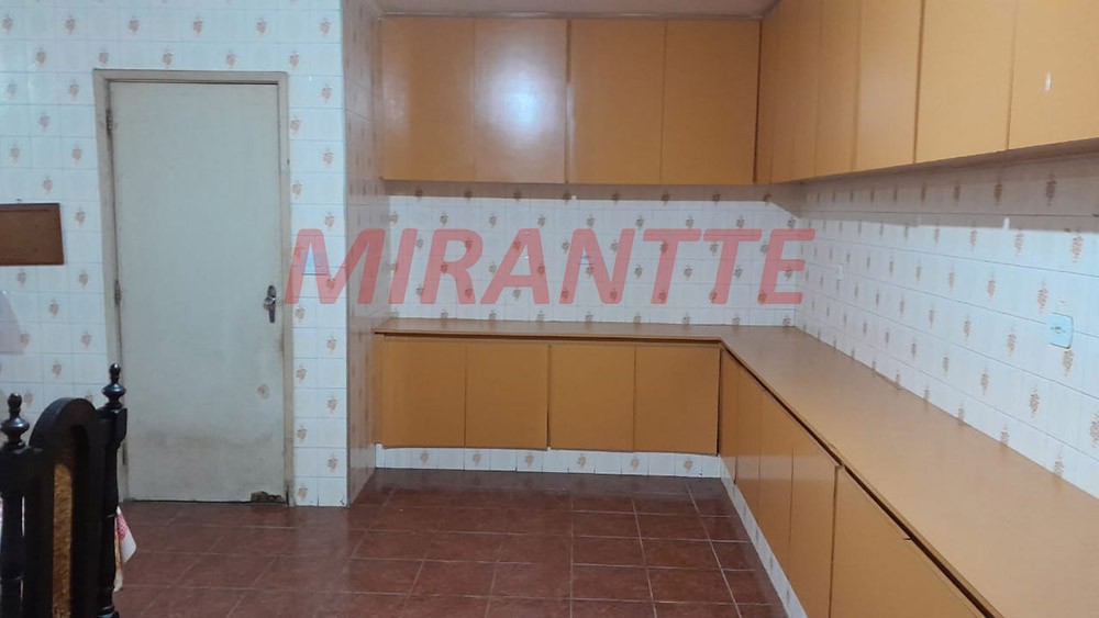 Sobrado de 297m² com 4 quartos em Vila Medeiros