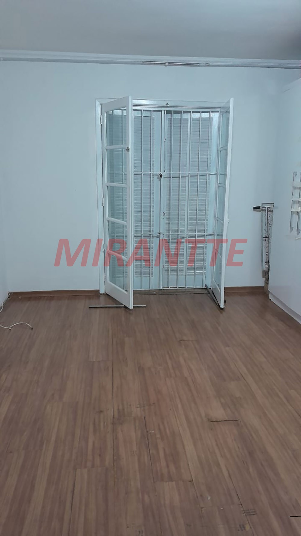 Sobrado de 297m² com 4 quartos em Vila Medeiros