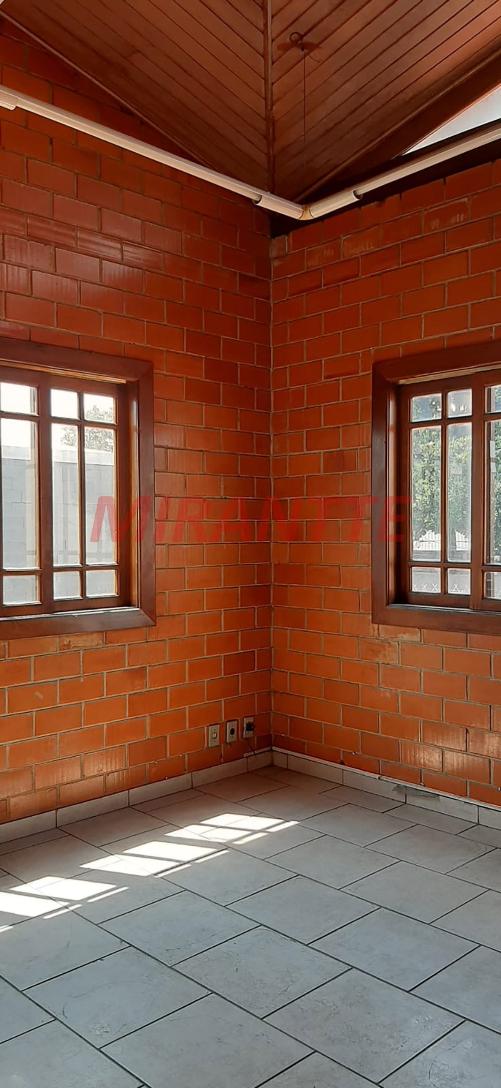 Sobrado de 270m² com 3 quartos em Limão