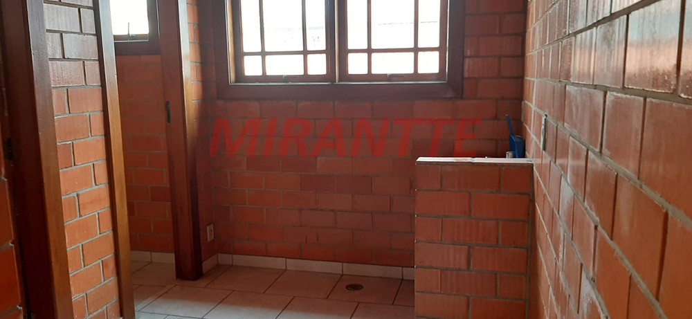 Sobrado de 270m² com 3 quartos em Limão
